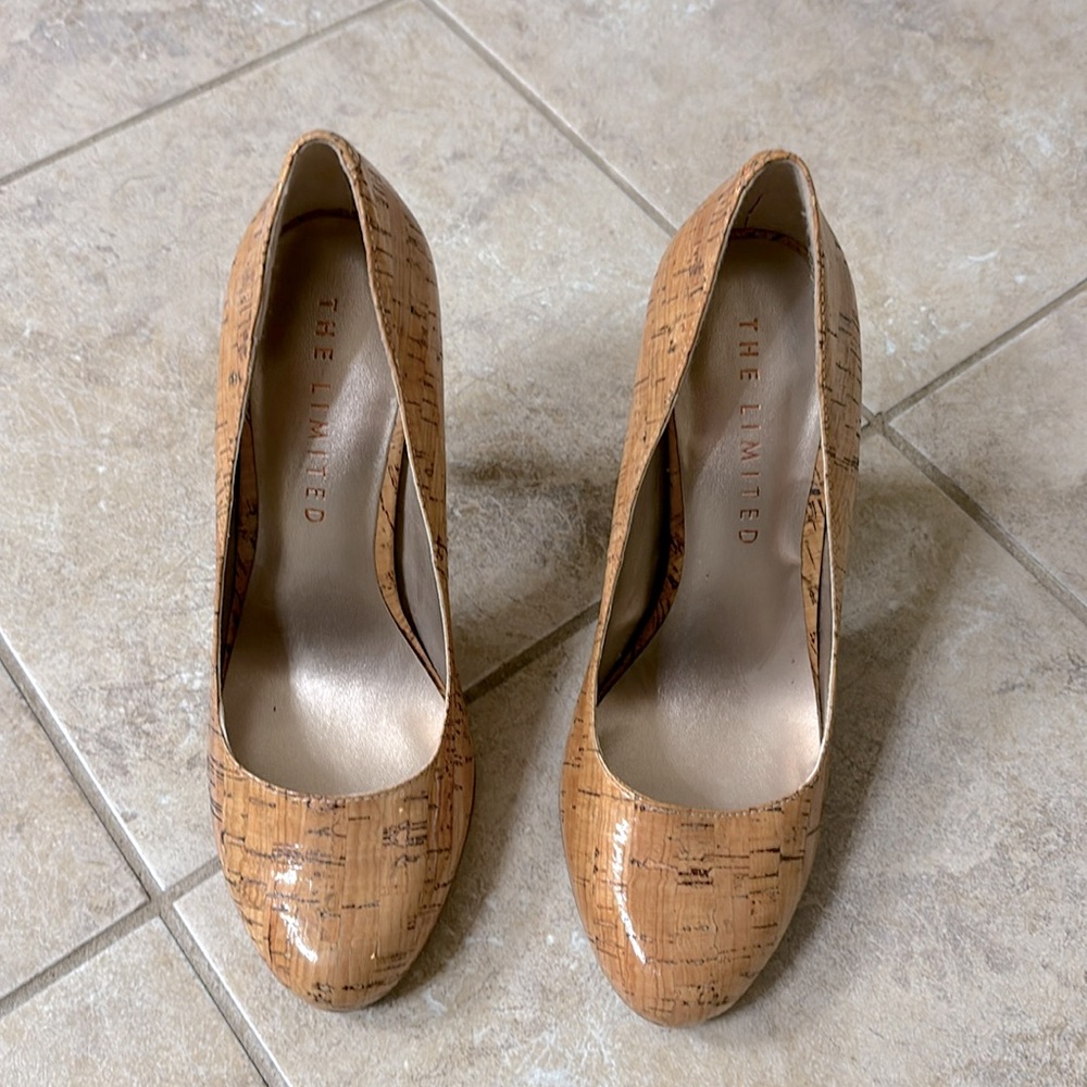 The Limited Size 7 “cork” 4” heels